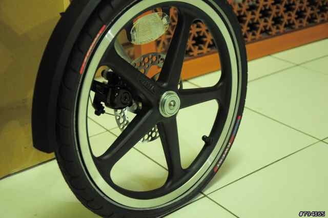 陪我一起流浪的STRiDA LT (拉絲銀)