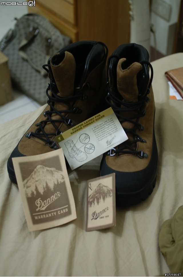 [開箱]哈爾濱行前裝備準備；Danner Combat Hiker Boots 43513X、手、內衣褲、襪子...等