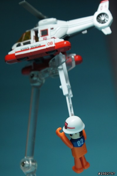 [ TOMICA ] 緊急救援-機動救急HR8直升機人員吊卡組