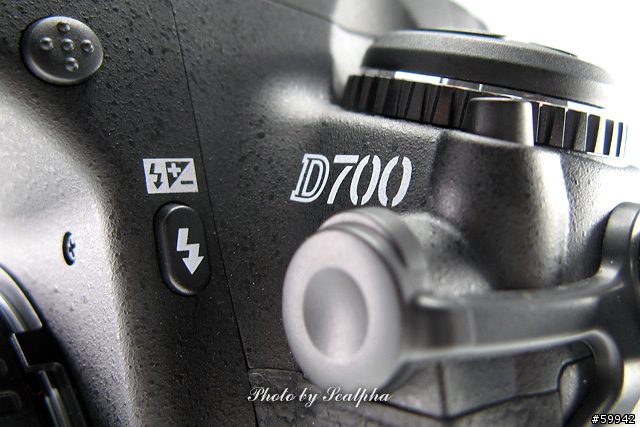 遲來的開箱文-Nikon D700