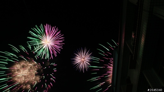 【蓋大樓】鹽水蜂炮 來蓋大樓囉@@