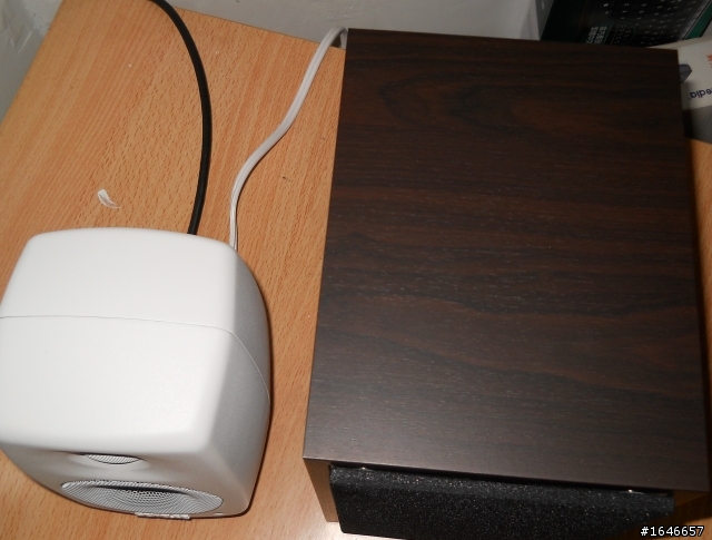 [開箱][MOBILE 01此品牌首發]  精緻可愛迷你型主動式喇叭新品開箱  GENELEC 6010A