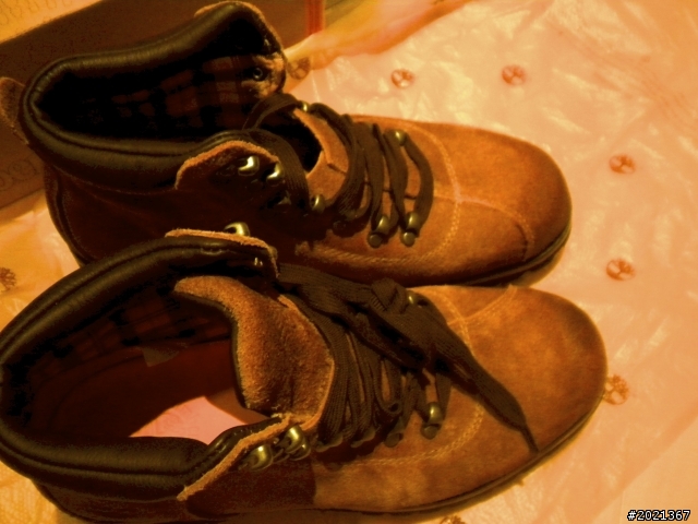 [最新 第一雙靴子][Timberland 男靴、女靴 開箱x2][多張圖]  Men's Heritage Dardin Hiker  &  Junior Roll-Top Boot