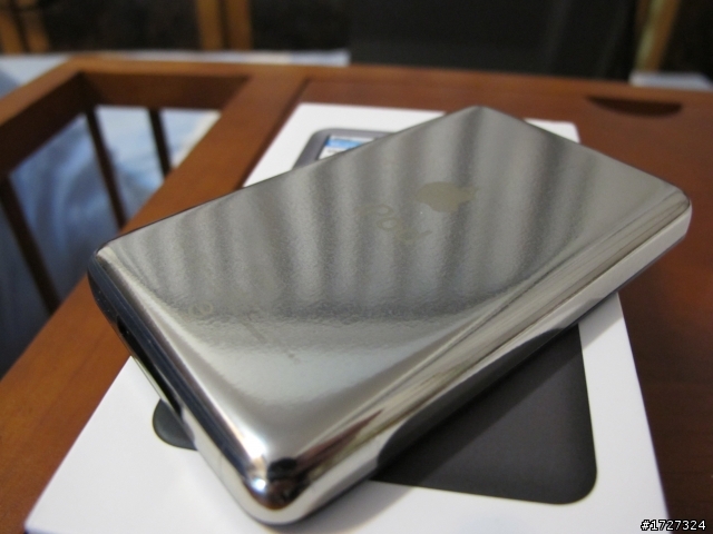 【開箱】極簡短開箱之iPod classic