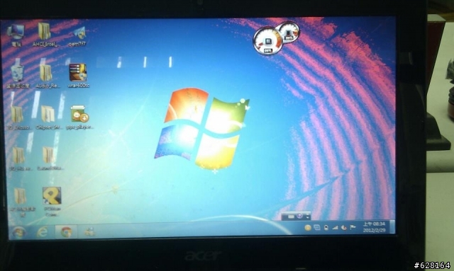 ACER D255螢幕變紅...請問是螢幕壞掉嗎(內有圖片)