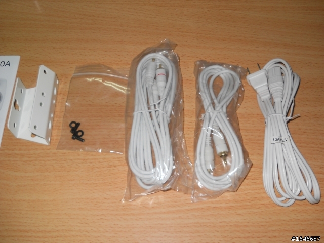[開箱][MOBILE 01此品牌首發]  精緻可愛迷你型主動式喇叭新品開箱  GENELEC 6010A