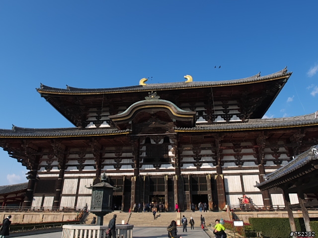 GF3 的京都天空,使用 12 mm F2.0 and 20 mm F1.7