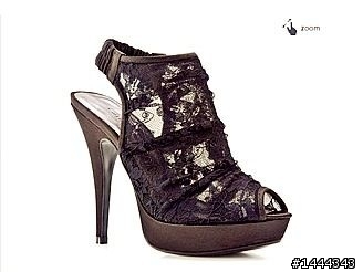 挑雙Jimmy choo（徵求意見供我參考）