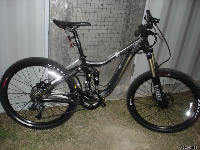 Giant 2012 Reign 2 開箱文
