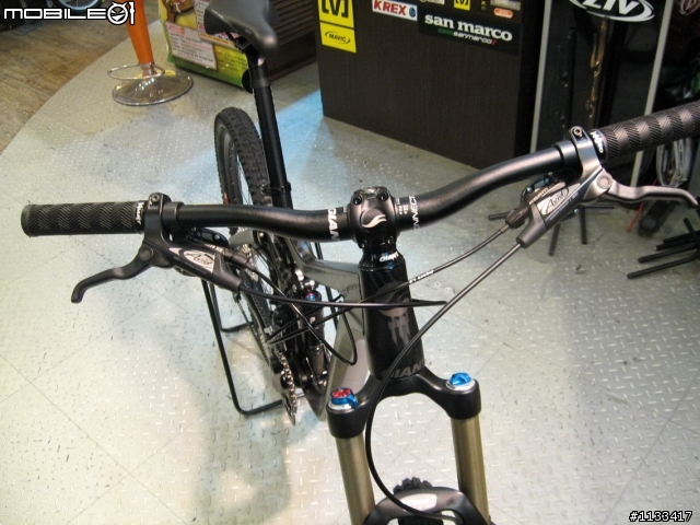 【代開箱】阿哲的2012 Reign 2 ，登場！！