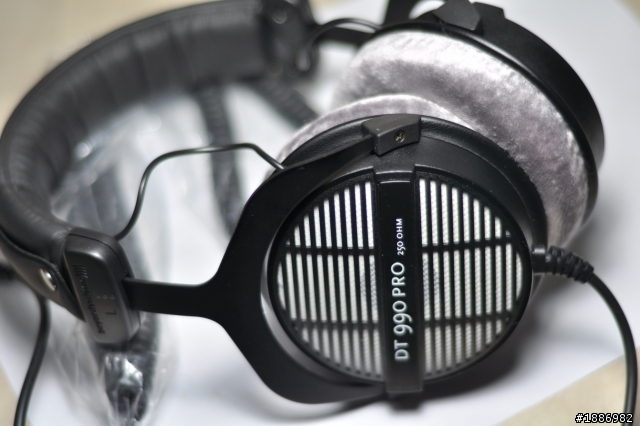 [純開箱分享] Beyerdynamic DT990 Pro