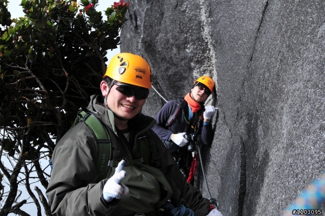 [神山-沙巴] 神山加碼極限攀岩Via Ferrata-Low's Peak Circuit 差點回不來了20120228