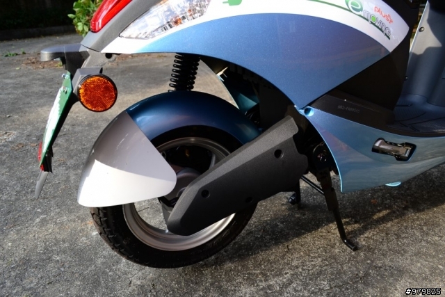 [開箱] 中華汽車 e-moving plus。