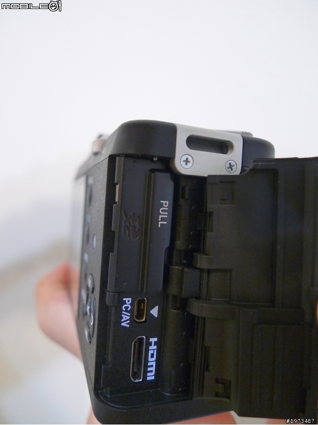 Pentax 時尚 Evil 機 K-01 開箱啦!!!