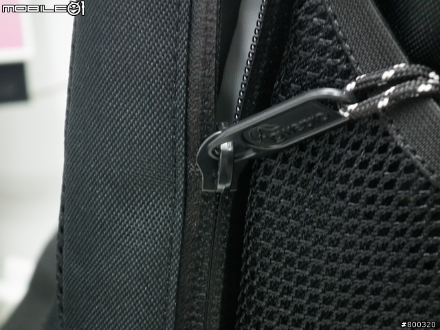 [開箱] 帶大腳架旅遊Lowepro CompuRover AW 羅普 電腦羅孚客 相機後背包