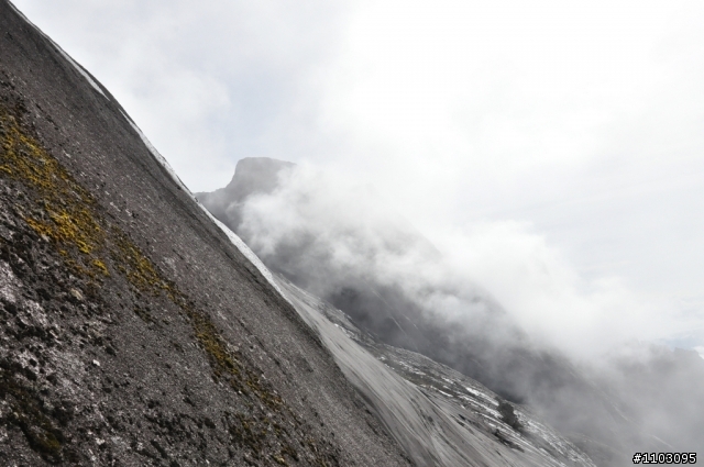 [神山-沙巴] 神山加碼極限攀岩Via Ferrata-Low's Peak Circuit 差點回不來了20120228
