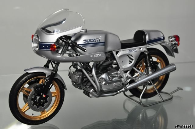 機車聰聰聰 --- 1/12  DUCATI 900SS 製作分享