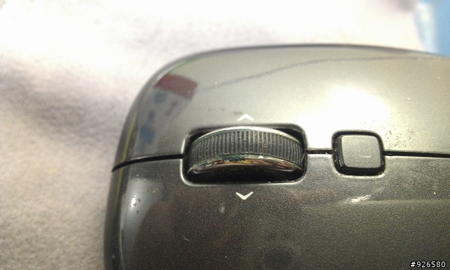 羅技m555b滾輪電鍍處掉漆