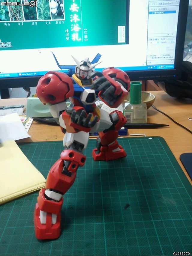 GUNDAM AGE-1 TITUS 開箱文-可動對照圖片介紹(我稱呼他為"AGE胖")