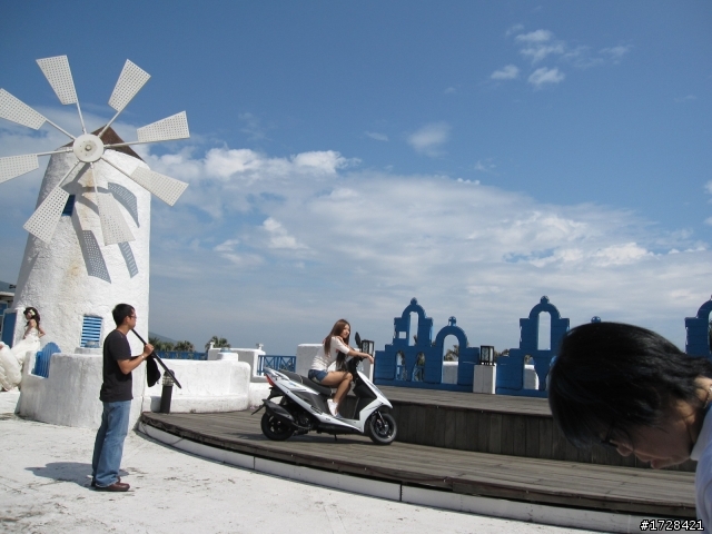 請問大家這一台是什麼車?小妹我不懂