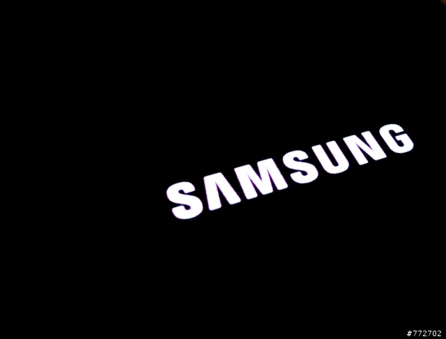 SAMSUNG FOCUS 開箱暨關箱文(WIndows phone 7.5 mango)