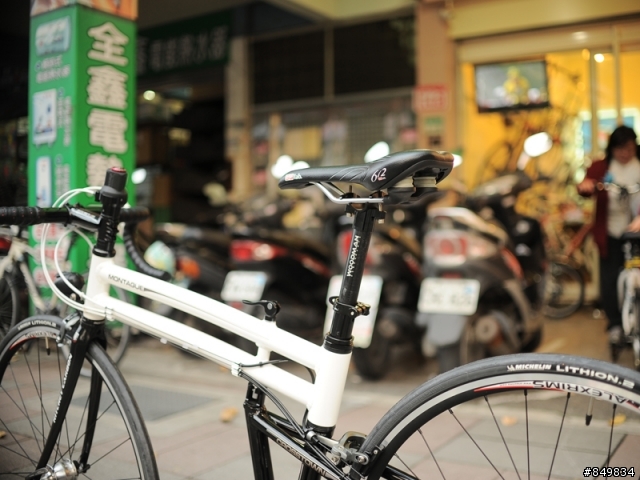[小改裝小分享 ] 傘兵車MONTAGUE CROSSTOWN, 可摺式700c+跑車彎把+碳纖前叉+內變14速+發電花鼓=?