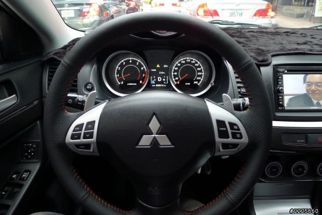 Lancer i/o 鯊魚頭超不專業搶頭香開箱文
