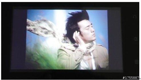 [開箱]COWON D3的進化加強版....COWON Z2