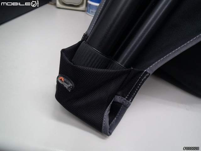 [開箱] 帶大腳架旅遊Lowepro CompuRover AW 羅普 電腦羅孚客 相機後背包