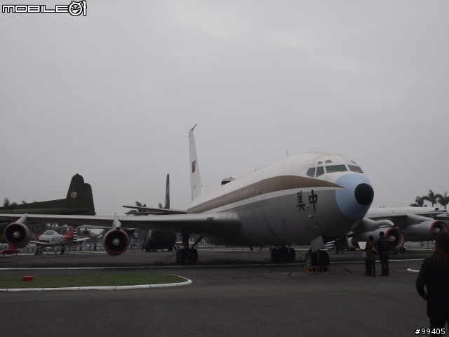 趁了228假期..走訪岡山空軍官校看黑蝙蝠囉~~