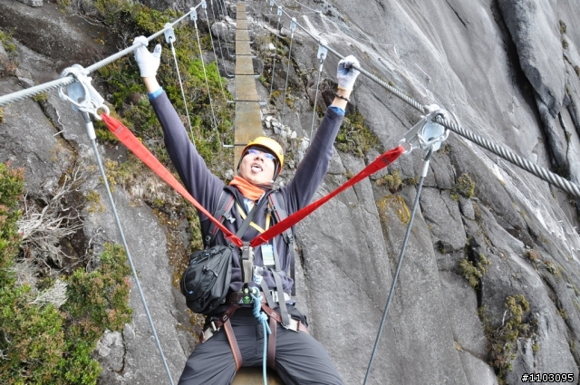 [神山-沙巴] 神山加碼極限攀岩Via Ferrata-Low's Peak Circuit 差點回不來了20120228