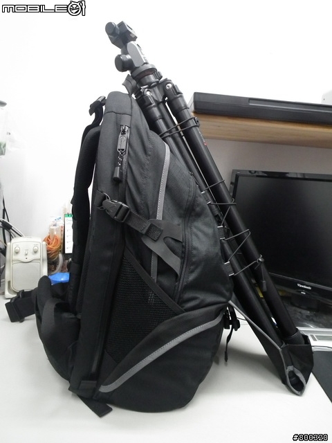 [開箱] 帶大腳架旅遊Lowepro CompuRover AW 羅普 電腦羅孚客 相機後背包