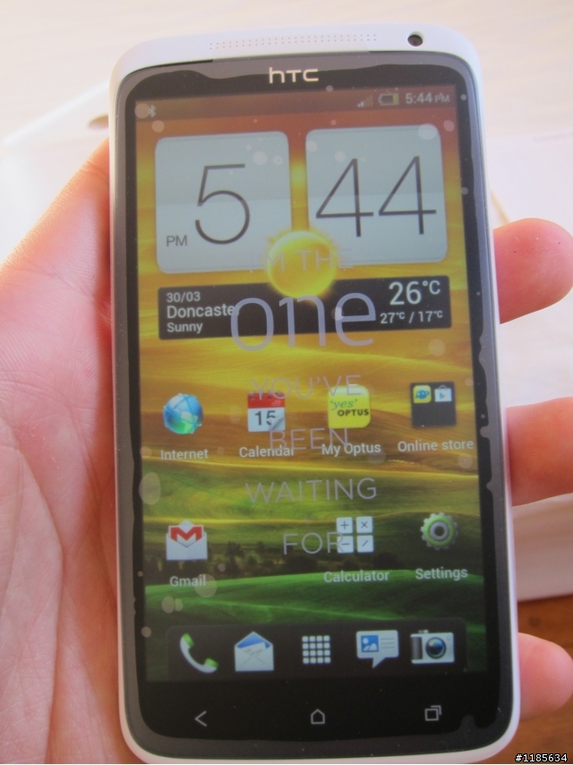 [澳洲] HTC One X 開箱 （疑似淺黃斑又出現）