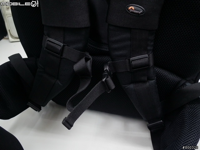 [開箱] 帶大腳架旅遊Lowepro CompuRover AW 羅普 電腦羅孚客 相機後背包