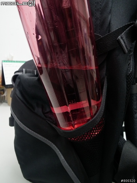 [開箱] 帶大腳架旅遊Lowepro CompuRover AW 羅普 電腦羅孚客 相機後背包