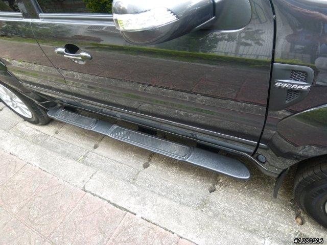 2012年3月30號 Ford Escape 2.3XLT 深灰色 簡易開箱分享