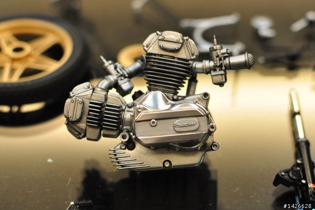 機車聰聰聰 --- 1/12  DUCATI 900SS 製作分享