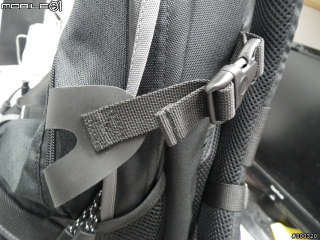 [開箱] 帶大腳架旅遊Lowepro CompuRover AW 羅普 電腦羅孚客 相機後背包