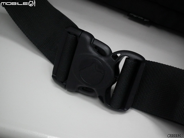 [開箱] 帶大腳架旅遊Lowepro CompuRover AW 羅普 電腦羅孚客 相機後背包