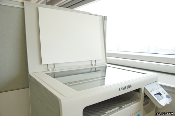 體積小美型兼顧性價比事務機 ~ SAMSUNG SCX-3405雷射白斬雞！