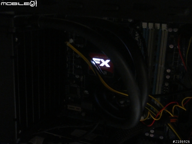 八匹瘋馬狂奔,旗艦級水冷版FX-8150開箱