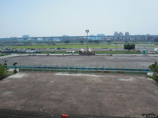 新北市二重遙控車場-買大送小專案
