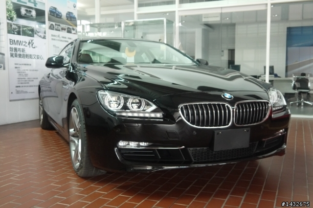 2012  F30之展示間側拍...