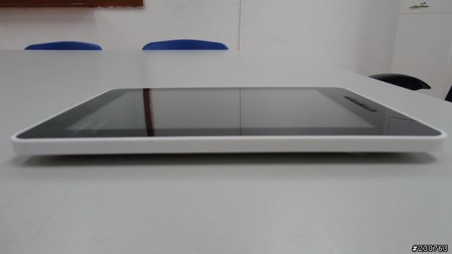 一次三台大陸 9.7" MID +ONDA Vi30 8" 開箱