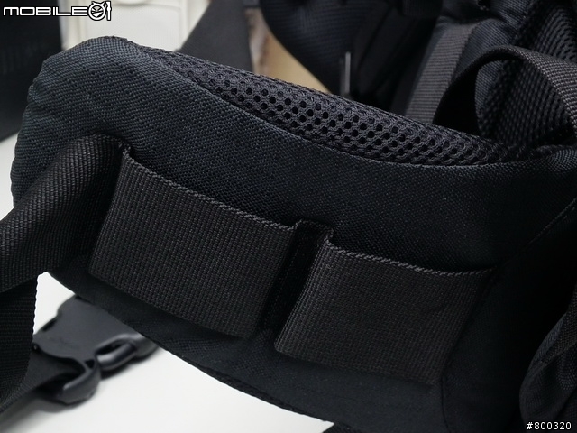 [開箱] 帶大腳架旅遊Lowepro CompuRover AW 羅普 電腦羅孚客 相機後背包