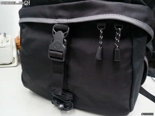 [開箱] 帶大腳架旅遊Lowepro CompuRover AW 羅普 電腦羅孚客 相機後背包