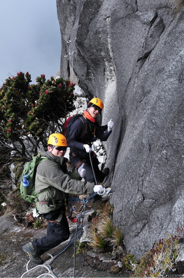 [神山-沙巴] 神山加碼極限攀岩Via Ferrata-Low's Peak Circuit 差點回不來了20120228