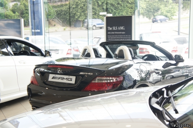 -01首發- The New Mercedes-Benz R172 SLK 55 AMG