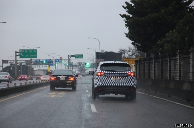 拍到台灣目前最好看的偽裝車(馬自達CX-5試行中)
