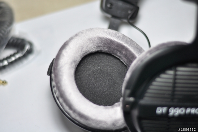 [純開箱分享] Beyerdynamic DT990 Pro